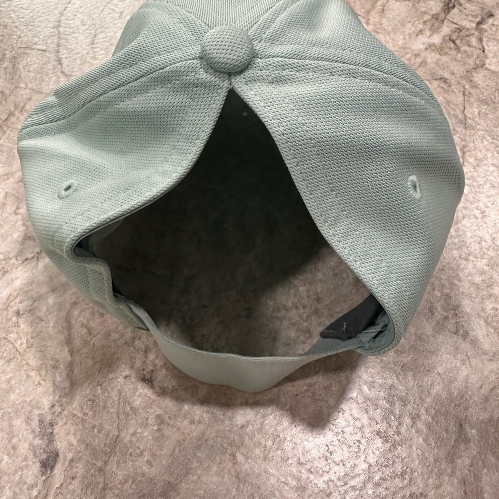Under Armour Baseball Caps - Set of 4 - Picture 3 of 9